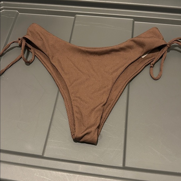 Brown Ribbed Bikini Set - Picture 6 of 9